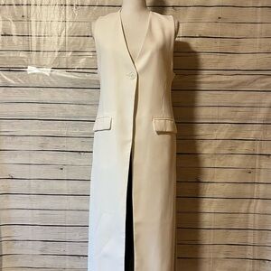 Zara Off-White Sleeveless Blazer Size Small